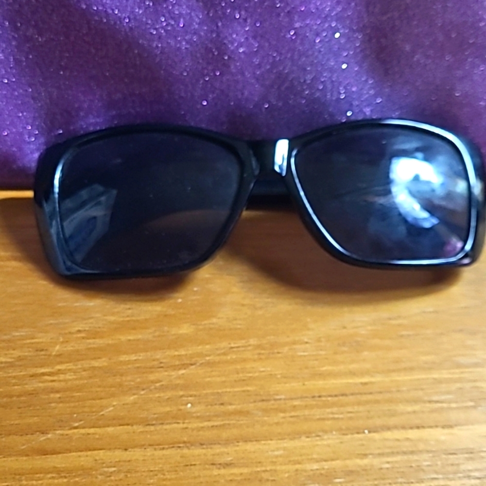 Black sun glasses
